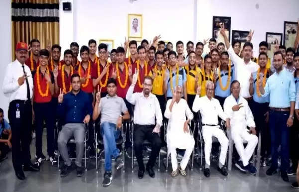 एनडीए में गुरुकुल के छात्रों का शानदार प्रदर्शन, 60 छात्र हुए उत्तीर्ण
