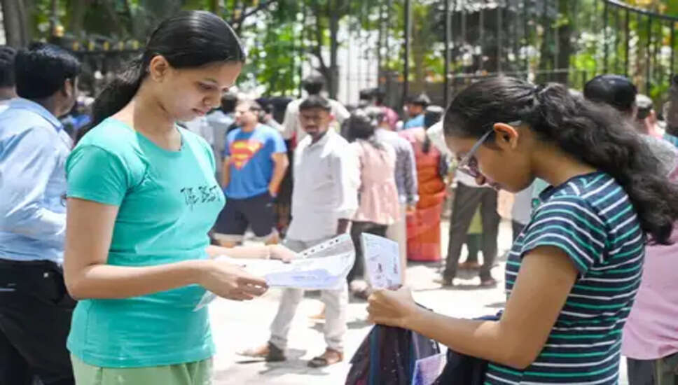 NEET-UG 2026 परीक्षा रद्द: क्या है कारण और आगे की योजना?