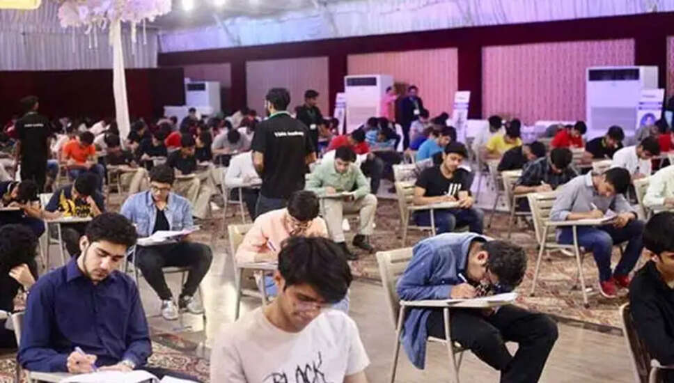 पाकिस्तान की सिविल सेवा में दो हिंदू युवकों की सफलता: क्या बदल रहा है अल्पसंख्यकों का भविष्य?