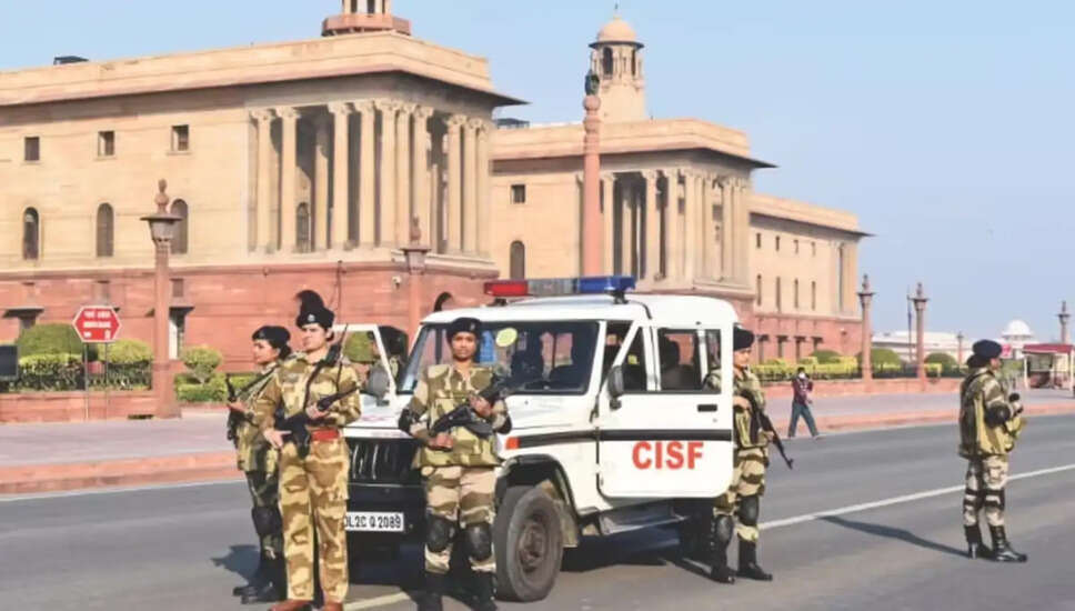 CISF में करियर के अवसर: जानें भर्ती प्रक्रिया और वेतन