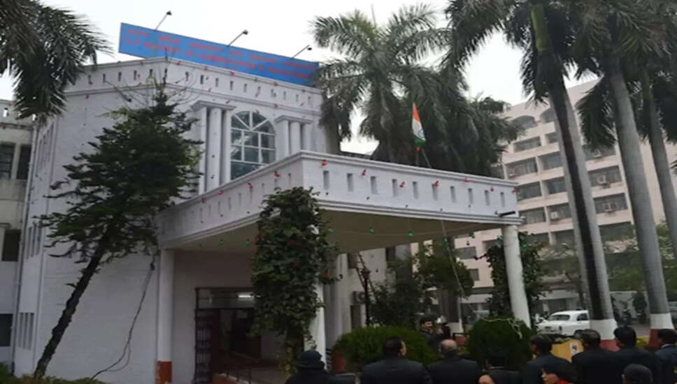 UP PCS अधिकारियों की प्रशिक्षण प्रक्रिया: एक गहन दृष्टि