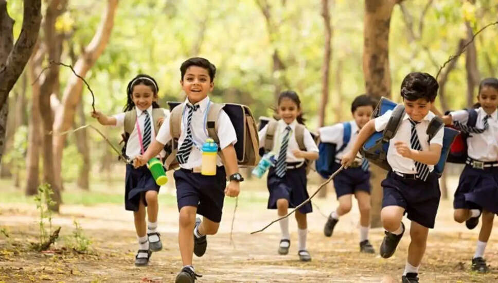 बच्चों के स्कूल जाने से बचने के बहानों को कैसे समझें और संभालें