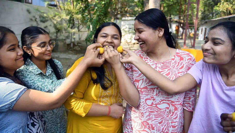 उत्तराखंड बोर्ड 10वीं और 12वीं के परिणाम घोषित, जानें कैसे करें चेक