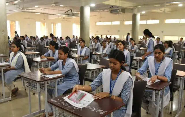 ओडिशा में प्लस II परीक्षा का आगाज़: सुरक्षा के कड़े इंतजाम