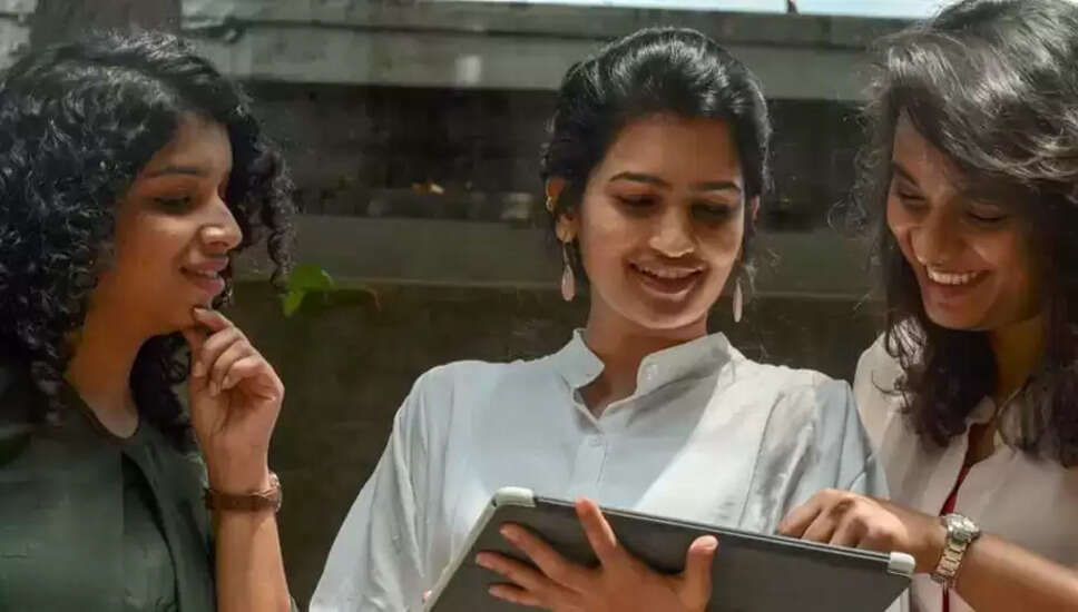 12वीं के बाद सही डिग्री कोर्स का चयन कैसे करें?