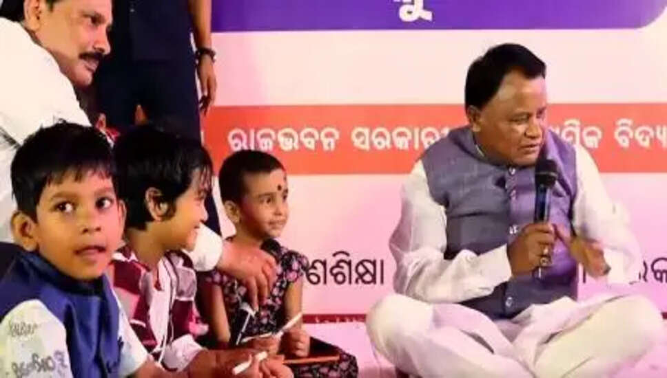 ओडिशा में स्कूल नामांकन महोत्सव का शुभारंभ, CM ने बच्चों को दी शिक्षा की प्रेरणा