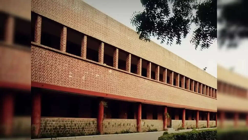 दिल्ली की शीर्ष 5 महिला कॉलेज: शिक्षा का उत्कृष्ट केंद्र