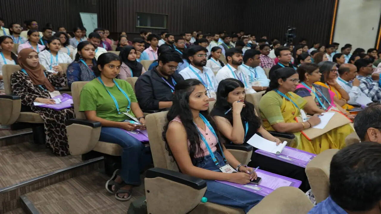 CAG-ICSSR अनुसंधान लेख प्रतियोगिता: ₹1 करोड़ का पुरस्कार