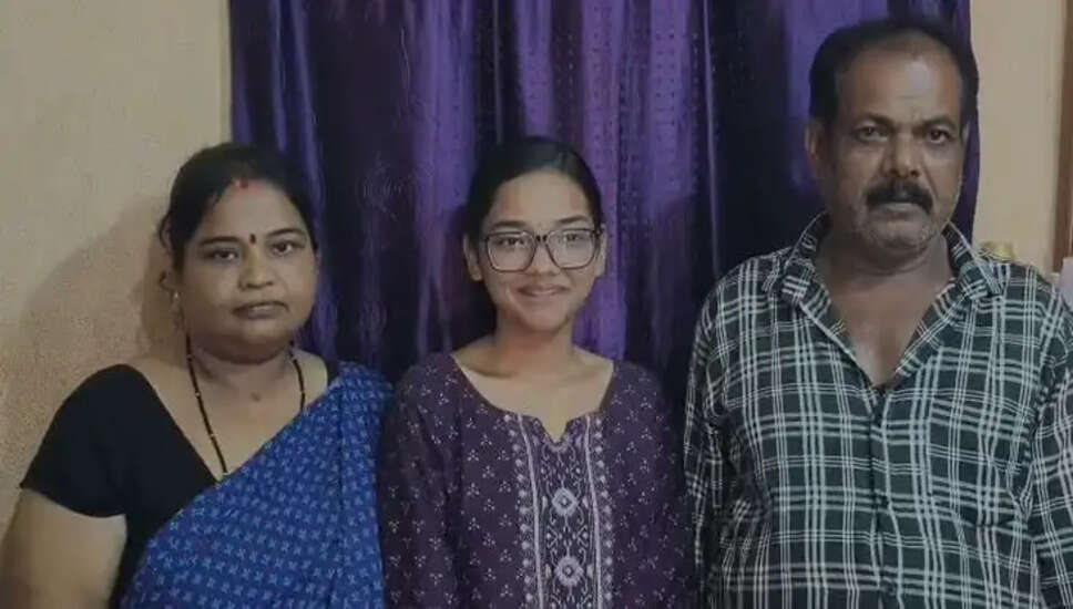 गजपति जिले की नाइस्मिता साहू ने विज्ञान में 99.03% से मारी टॉप!
