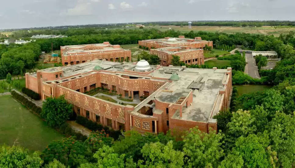 IIM लखनऊ का हाइब्रिड MBA प्रोग्राम: आवेदन की अंतिम तिथि बढ़ी