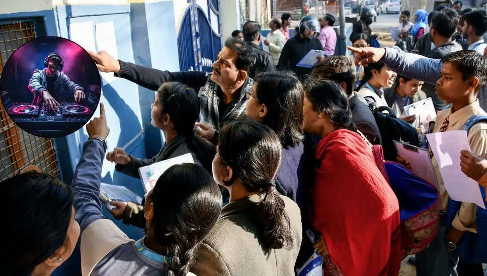 गाजियाबाद पुलिस ने बोर्ड परीक्षा के दौरान डीजे पर लगाया प्रतिबंध