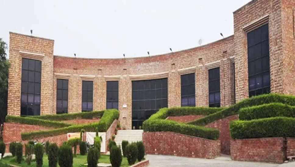 JNU में फैकल्टी भर्ती 2026: प्रोफेसर, एसोसिएट प्रोफेसर और असिस्टेंट प्रोफेसर के लिए आवेदन करें