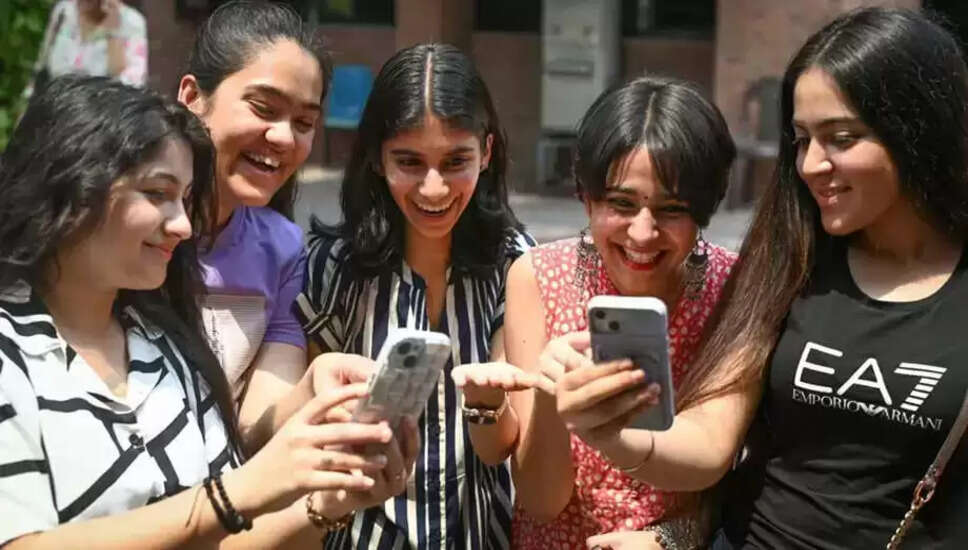 केरल DHSE ने 2026 के बोर्ड परीक्षा की तिथि पत्र जारी किया