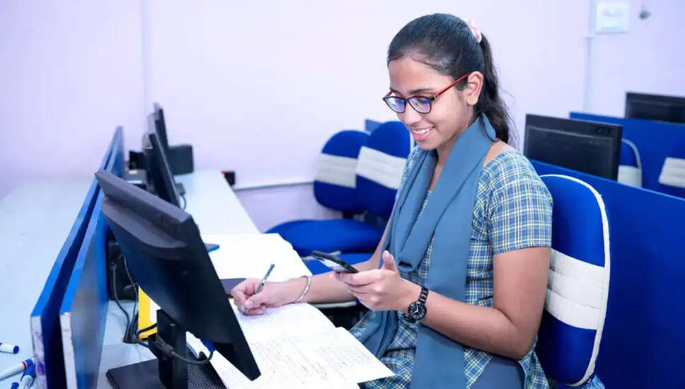 उत्तर प्रदेश में छात्रों के लिए यूनिफॉर्म अनिवार्य, शिक्षकों को सख्त निर्देश