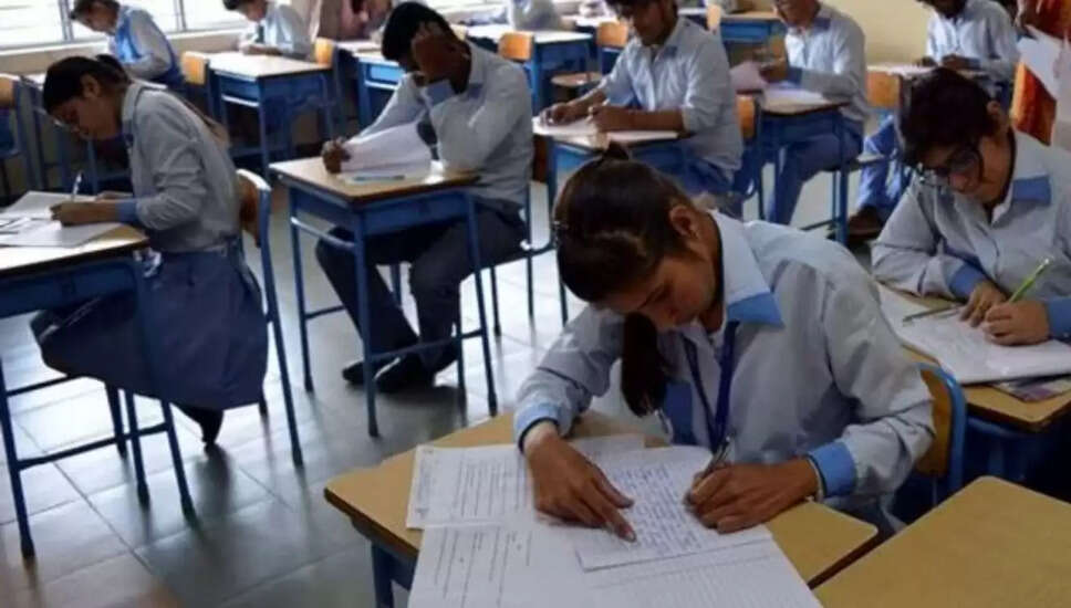 पश्चिम बंगाल में कक्षा 12वीं की बोर्ड परीक्षाएं शुरू, 71 लाख छात्रों ने लिया हिस्सा