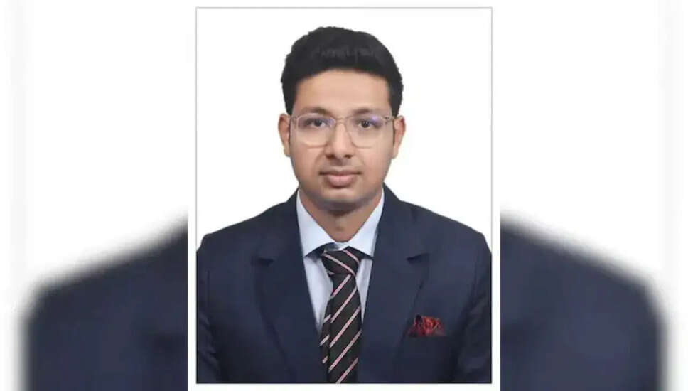 उत्तर प्रदेश पीसीएस 2024 परीक्षा के परिणाम: महिलाओं ने मारी बाजी, शिवम विश्वकर्मा की सफलता की कहानी