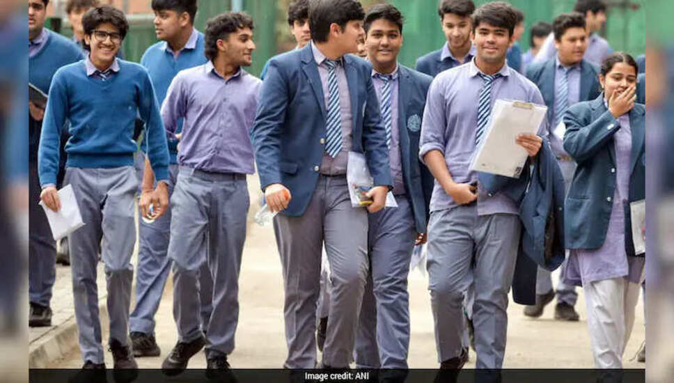 CBSE 10वीं कक्षा की दूसरी बोर्ड परीक्षा आज से शुरू, छात्रों के लिए महत्वपूर्ण अवसर