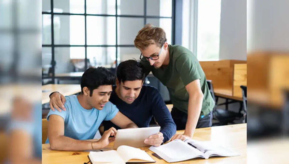 भारत: वैश्विक शिक्षा केंद्र के रूप में उभरता हुआ