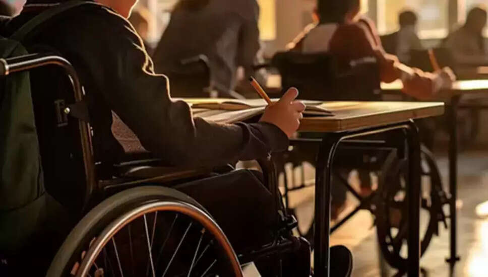 नई नियमावली: दिव्यांग उम्मीदवारों के लिए प्रतियोगी परीक्षाओं में स्वयं-लिखने वाले सहायक की सुविधा