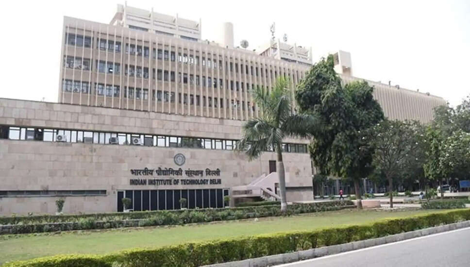 JEE Advanced 2026: IIT Delhi Scholarships for Eligible Students