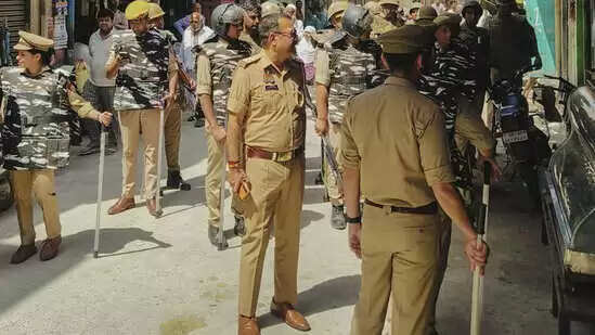 काकोरी में विदाई समारोह के दौरान फायरिंग से 70 वर्षीय व्यक्ति की मौत