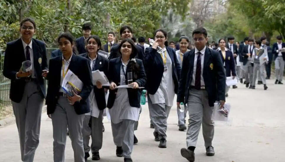 CBSE की परीक्षाओं के लिए महत्वपूर्ण एडवाइजरी: छात्रों को अफवाहों से दूर रहने की सलाह