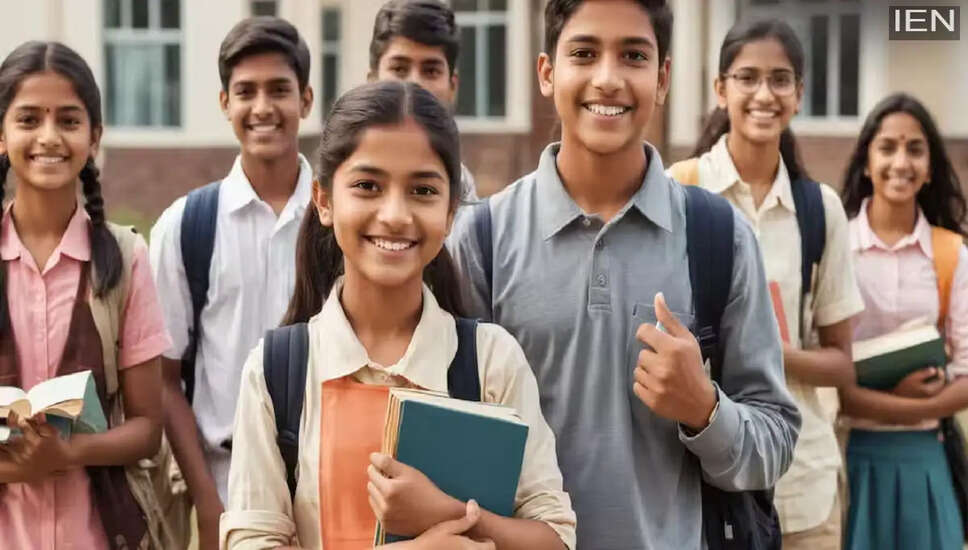 CBSE का नया पाठ्यक्रम: कक्षा 6 से तीसरी भाषा अनिवार्य, व्यावसायिक शिक्षा भी शामिल