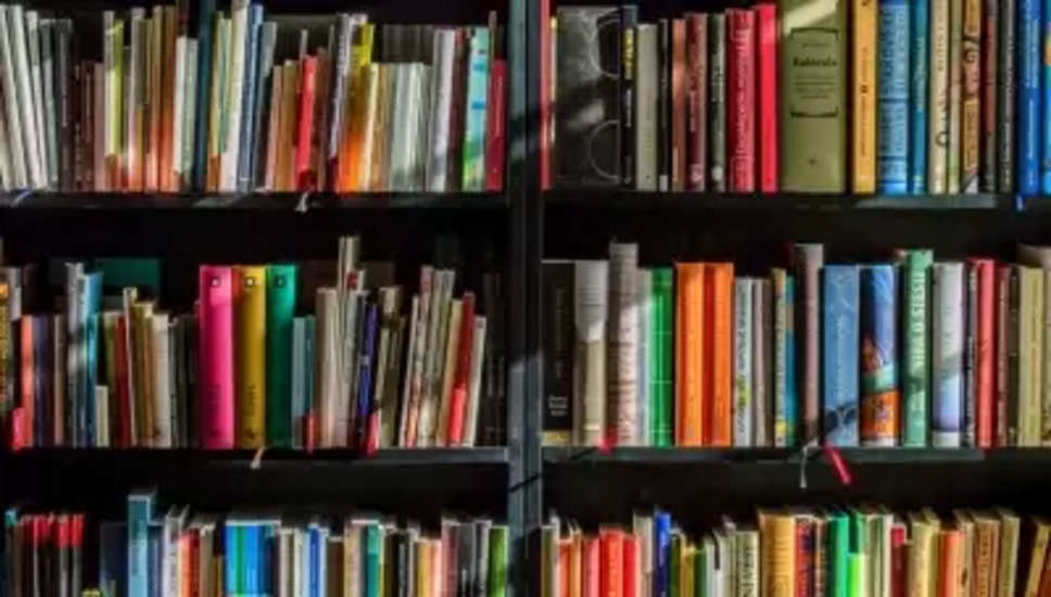 तमिलनाडु के अधिकारियों ने घोषणा की है कि राज्य भर में 500 से अधिक पुस्तकालयों को इंटरनेट कनेक्शन, डिजिटल सुविधाओं के साथ-साथ पाठकों के दरवाजे तक पुस्तकों की डिलीवरी प्रदान की जाएगी। वर्तमान में, केवल अन्ना शताब्दी पुस्तकालय में 3,000 से अधिक पुस्तकों के साथ एक डिजिटल विकल्प है।