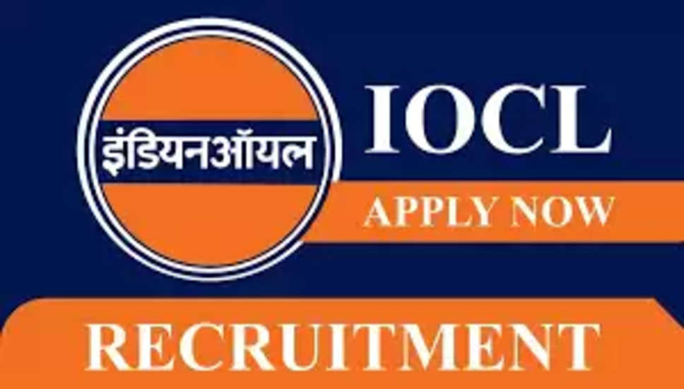 IOCL जूनियर इंजीनियरिंग असिस्टेंट IV 2023 भर्ती: 65 रिक्तियों के लिए ऑनलाइन आवेदन करें इंडियन ऑयल कॉर्पोरेशन लिमिटेड (IOCL) ने हाल ही में विभिन्न विषयों में जूनियर इंजीनियरिंग असिस्टेंट IV रिक्तियों की भर्ती के लिए एक अधिसूचना जारी की है। IOCL जूनियर इंजीनियरिंग असिस्टेंट IV 2023 भर्ती में रुचि रखने वाले उम्मीदवार 1 मई 2023 से 30 मई 2023 तक ऑनलाइन आवेदन कर सकते हैं। भर्ती प्रक्रिया में एक लिखित परीक्षा और एक कौशल परीक्षा शामिल है। इस ब्लॉग पोस्ट में, हम IOCL जूनियर इंजीनियरिंग असिस्टेंट IV 2023 भर्ती के संबंध में सभी आवश्यक विवरण प्रदान करेंगे। IOCL जूनियर इंजीनियरिंग असिस्टेंट IV 2023 भर्ती के लिए महत्वपूर्ण तिथियां ऑनलाइन आवेदन करने की प्रारंभिक तिथि: 01-05-2023 ऑनलाइन आवेदन करने की अंतिम तिथि: 30-05-2023 सामान्य डाक द्वारा सहायक दस्तावेजों के साथ ऑनलाइन आवेदन पत्र के प्रिंटआउट की प्राप्ति की तिथि: 10-06-2023 परीक्षा की तिथि: 11- 06-2023 परिणाम की तिथि: 27-06-2023 IOCL जूनियर इंजीनियरिंग असिस्टेंट IV 2023 भर्ती के लिए आयु सीमा IOCL जूनियर इंजीनियरिंग असिस्टेंट IV 2023 भर्ती अधिसूचना के अनुसार, 30 अप्रैल 2023 को उम्मीदवारों के लिए न्यूनतम आयु सीमा 18 वर्ष और अधिकतम आयु सीमा 26 वर्ष है। हालांकि, सरकारी दिशानिर्देशों के अनुसार आरक्षित श्रेणियों के लिए आयु में छूट लागू है। IOCL जूनियर इंजीनियरिंग असिस्टेंट IV 2023 भर्ती के लिए रिक्ति विवरण IOCL जूनियर इंजीनियरिंग असिस्टेंट IV 2023 भर्ती के लिए कुल रिक्तियों की संख्या 65 है। पोस्ट-वार रिक्ति विवरण नीचे दिया गया है: पोस्ट नाम	कुल रिक्तियां	योग्यता जूनियर इंजीनियरिंग सहायक IV (उत्पादन)	54	डिप्लोमा (इंजीनियरिंग अनुशासन) जूनियर इंजीनियरिंग असिस्टेंट IV (पी एंड यू)	7	डिप्लोमा (इंजीनियरिंग अनुशासन) जूनियर इंजीनियरिंग असिस्टेंट IV (पी एंड यू, ओ एंड एम)	4	डिप्लोमा (इंजीनियरिंग अनुशासन) IOCL जूनियर इंजीनियरिंग असिस्टेंट IV 2023 भर्ती के लिए पात्रता मानदंड IOCL जूनियर इंजीनियरिंग असिस्टेंट IV 2023 भर्ती के लिए आवेदन करने के लिए, उम्मीदवारों को नीचे उल्लिखित पात्रता मानदंडों को पूरा करना होगा: •	उम्मीदवारों के पास किसी मान्यता प्राप्त संस्थान/विश्वविद्यालय से इंजीनियरिंग विषय में डिप्लोमा होना चाहिए। •	उम्मीदवारों को संबंधित क्षेत्र में न्यूनतम एक वर्ष का प्रासंगिक अनुभव होना चाहिए। •	उम्मीदवारों को अधिसूचना में उल्लिखित आयु सीमा के मानदंडों को पूरा करना होगा। IOCL जूनियर इंजीनियरिंग असिस्टेंट IV 2023 भर्ती के लिए आवेदन शुल्क IOCL जूनियर इंजीनियरिंग असिस्टेंट IV 2023 भर्ती के लिए आवेदन शुल्क नीचे दिया गया है: •	सामान्य/ओबीसी उम्मीदवारों के लिए: रुपये। 100/- •	SC/ST/PwBD/ExSM उम्मीदवारों के लिए: कोई शुल्क नहीं आवेदन शुल्क का भुगतान डेबिट कार्ड/क्रेडिट कार्ड/नेट बैंकिंग का उपयोग करके ऑनलाइन मोड के माध्यम से किया जा सकता है। IOCL जूनियर इंजीनियरिंग असिस्टेंट IV 2023 भर्ती के लिए आवेदन कैसे करें उम्मीदवार IOCL की आधिकारिक वेबसाइट के माध्यम से IOCL जूनियर इंजीनियरिंग सहायक IV 2023 भर्ती के लिए आवेदन कर सकते हैं (https://www.iocl.com/) 1 मई 2023 से 30 मई 2023 तक। उम्मीदवारों को सलाह दी जाती है कि ऑनलाइन आवेदन करने से पहले अधिसूचना को ध्यान से पढ़ें। ऑनलाइन आवेदन करने के चरणों का उल्लेख नीचे किया गया है: 1.	आईओसीएल की आधिकारिक वेबसाइट पर जाएं (https://www.iocl.com/). 2.	“करियर” टैब पर क्लिक करें और “नवीनतम नौकरी के अवसर” विकल्प चुनें। 3.	“जूनियर इंजीनियरिंग सहायक IV की भर्ती” अधिसूचना का चयन करें। 4.	“ऑनलाइन आवेदन करें” लिंक पर क्लिक करें और आवश्यक विवरण भरें। 5.	आवश्यक दस्तावेज अपलोड करें और आवेदन शुल्क का भुगतान करें। 6.	आवेदन पत्र जमा करें और भविष्य के संदर्भ के लिए उसका एक प्रिंटआउट लें  https://www.freejobalert.com/iocl-recruitment/17021/#Engineering-Asst-IV IOCL Junior Engineering Assistant IV 2023 Recruitment: Apply Online for 65 Vacancies Indian Oil Corporation Ltd (IOCL) has recently released a notification for the recruitment of Junior Engineering Assistant IV vacancies in various disciplines. Aspirants who are interested in the IOCL Junior Engineering Assistant IV 2023 Recruitment can apply online from 1st May 2023 to 30th May 2023. The recruitment process includes a written exam and a skill test. In this blog post, we will provide all the necessary details regarding IOCL Junior Engineering Assistant IV 2023 Recruitment. Important Dates for IOCL Junior Engineering Assistant IV 2023 Recruitment Starting Date for Apply Online: 01-05-2023 Last Date to Apply Online: 30-05-2023 Date Of Receipt Of Printout Of Online Application Form Along With Supporting Documents By Ordinary Post: 10-06-2023 Date of Examination: 11-06-2023 Date of Result: 27-06-2023 Age Limit for IOCL Junior Engineering Assistant IV 2023 Recruitment As per the IOCL Junior Engineering Assistant IV 2023 Recruitment notification, the minimum age limit for candidates is 18 years and the maximum age limit is 26 years as on 30th April 2023. However, age relaxation is applicable for reserved categories as per government guidelines. Vacancy Details for IOCL Junior Engineering Assistant IV 2023 Recruitment The total number of vacancies for IOCL Junior Engineering Assistant IV 2023 Recruitment is 65. The post-wise vacancy details are mentioned below: Post Name	Total Vacancies	Qualification Junior Engineering Assistant IV (Production)	54	Diploma (Engineering Discipline) Junior Engineering Assistant IV (P&U)	7	Diploma (Engineering Discipline) Junior Engineering Assistant IV (P&U, O&M)	4	Diploma (Engineering Discipline) Eligibility Criteria for IOCL Junior Engineering Assistant IV 2023 Recruitment To apply for IOCL Junior Engineering Assistant IV 2023 Recruitment, candidates must fulfill the eligibility criteria mentioned below: •	Candidates must have a diploma in an engineering discipline from a recognized institute/university. •	Candidates must have a minimum of one year of relevant experience in the related field. •	Candidates must fulfill the age limit criteria mentioned in the notification. Application Fee for IOCL Junior Engineering Assistant IV 2023 Recruitment The application fee for IOCL Junior Engineering Assistant IV 2023 Recruitment is mentioned below: •	For General/OBC candidates: Rs. 100/- •	For SC/ST/PwBD/ExSM candidates: No fee The application fee can be paid through online mode using a debit card/credit card/net banking. How to Apply for IOCL Junior Engineering Assistant IV 2023 Recruitment Candidates can apply for IOCL Junior Engineering Assistant IV 2023 Recruitment through the official website of IOCL (https://www.iocl.com/) from 1st May 2023 to 30th May 2023. Candidates are advised to read the notification carefully before applying online. The steps to apply online are mentioned below: 1.	Visit the official website of IOCL (https://www.iocl.com/). 2.	Click on the “Career” tab and select the “Latest Job Openings” option. 3.	Select the “Recruitment of Junior Engineering Assistant IV” notification. 4.	Click on the “Apply Online” link and fill in the required details. 5.	Upload the necessary documents and pay the application fee. 6.	Submit the application form and take a printout of the same for future reference