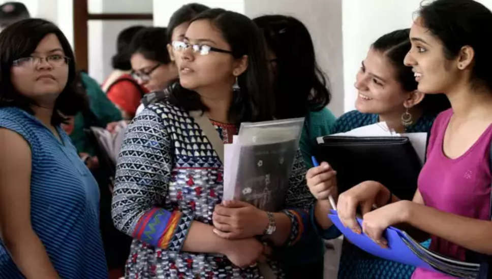 DU to conduct practical test, oral test for UG courses in offline mode